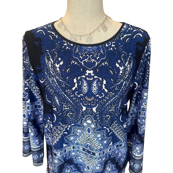 3/4” Sleeve Crew Neck Top Pattern  Blues/White  Size Small - Picture 2 of 13